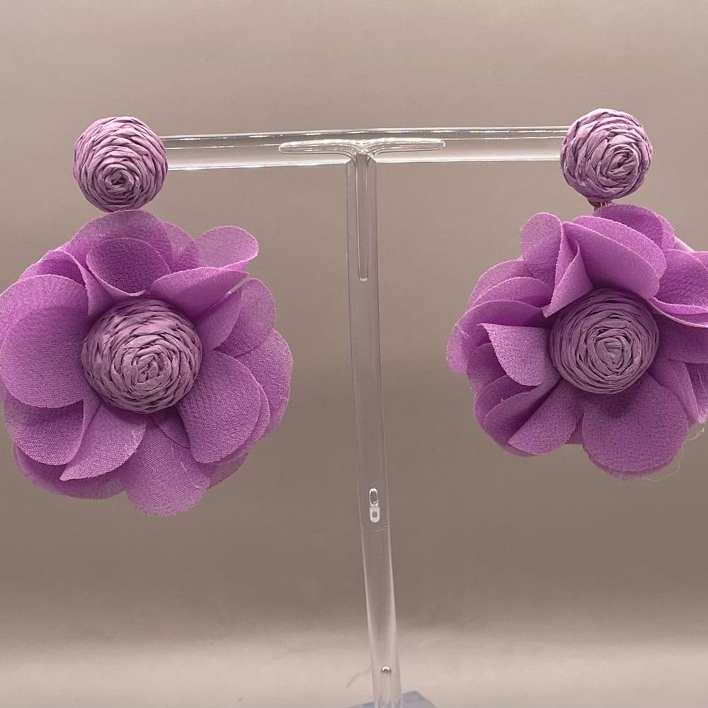 Purple raffia and chiffon fabric flower post dangle earrings. Pierced. Floral